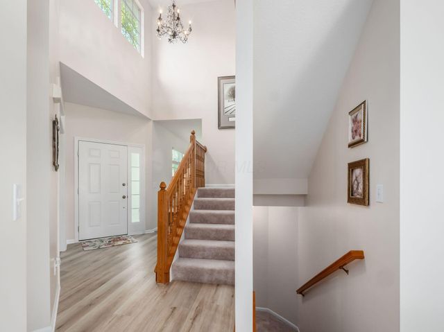 2037 Kingman Court, Lewis Center, OH 43035