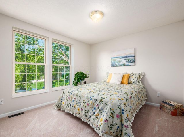 2037 Kingman Court, Lewis Center, OH 43035