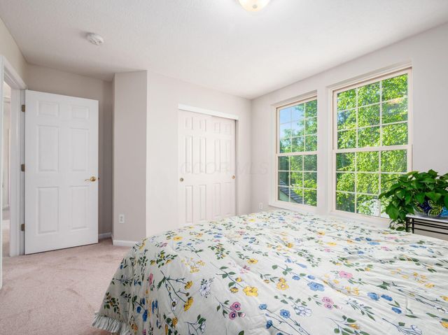 2037 Kingman Court, Lewis Center, OH 43035