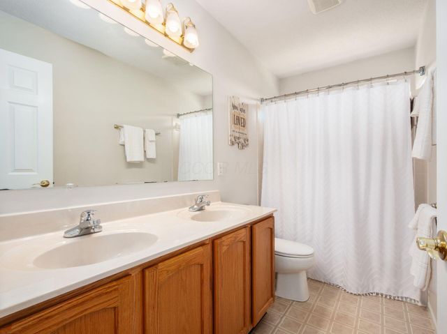 2037 Kingman Court, Lewis Center, OH 43035