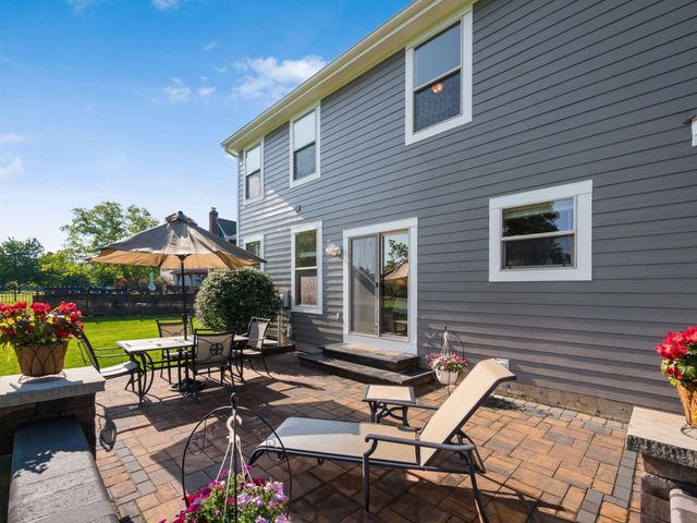 2037 Kingman Court, Lewis Center, OH 43035