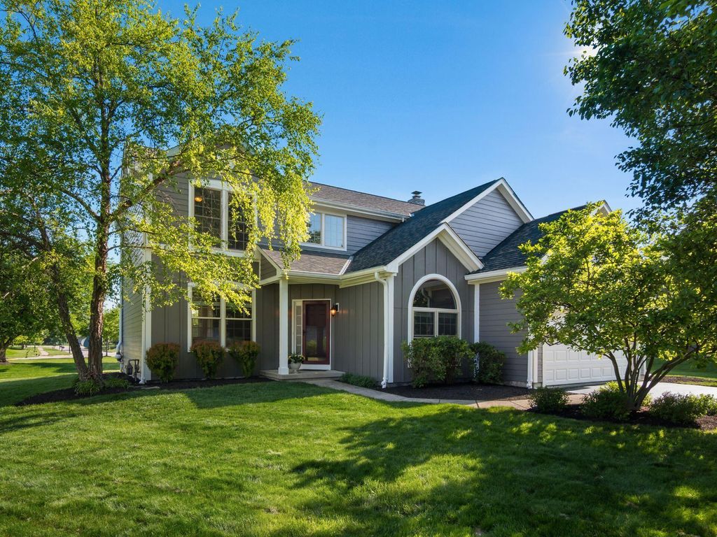 2037 Kingman Court, Lewis Center, OH 43035