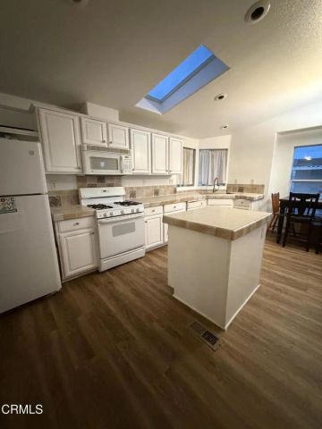 117 Calle Viejo 117, Camarillo, CA 93012