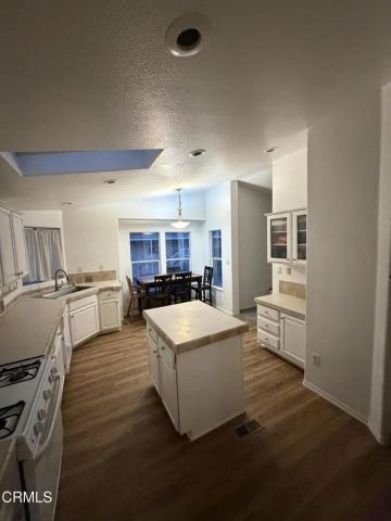 117 Calle Viejo 117, Camarillo, CA 93012