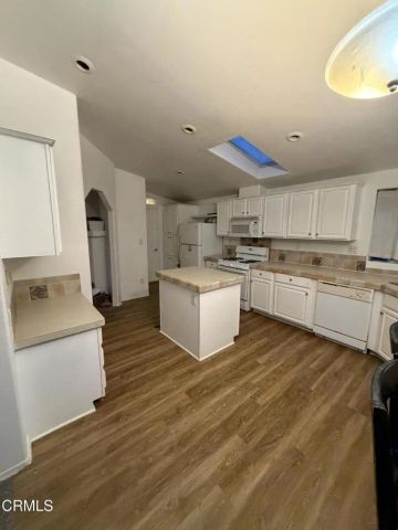 117 Calle Viejo 117, Camarillo, CA 93012