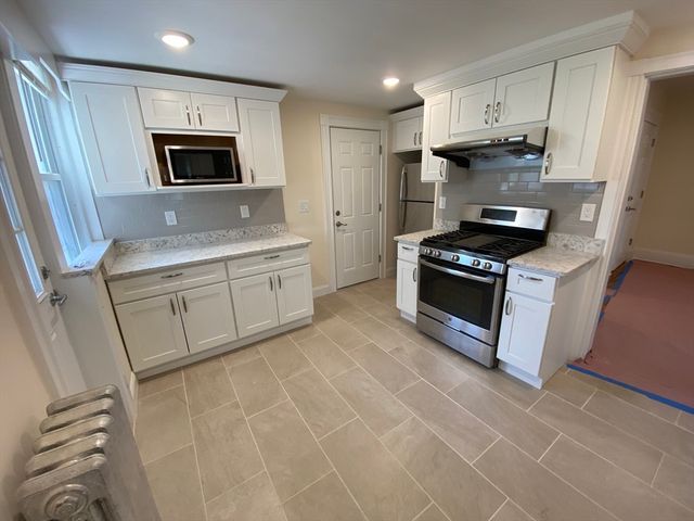 98 Toxteth Street 3, Brookline, MA 02446