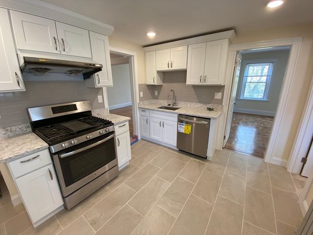 98 Toxteth Street 3, Brookline, MA 02446