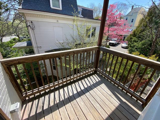 98 Toxteth Street 3, Brookline, MA 02446
