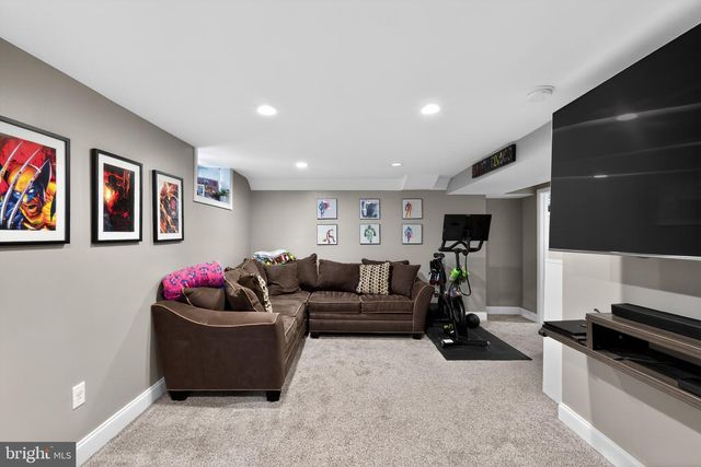 109 RUNNYMEDE AVE, Jenkintown, PA 19046