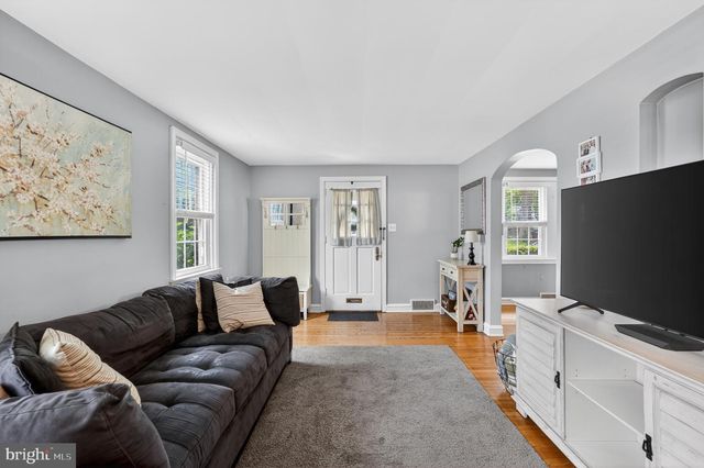 109 RUNNYMEDE AVE, Jenkintown, PA 19046