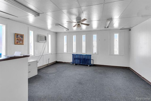 9900 Northlawn Street, Detroit, MI 48204