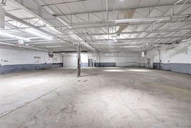 9900 Northlawn Street, Detroit, MI 48204