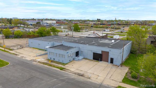 9900 Northlawn Street, Detroit, MI 48204