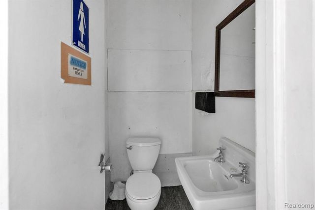 9900 Northlawn Street, Detroit, MI 48204