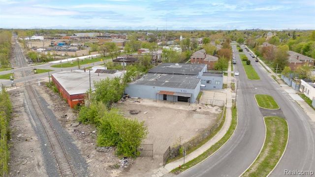 9900 Northlawn Street, Detroit, MI 48204