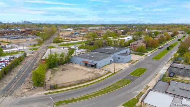 9900 Northlawn Street, Detroit, MI 48204