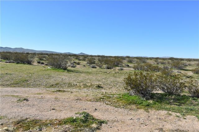 25 Frontier, Helendale, CA 92342