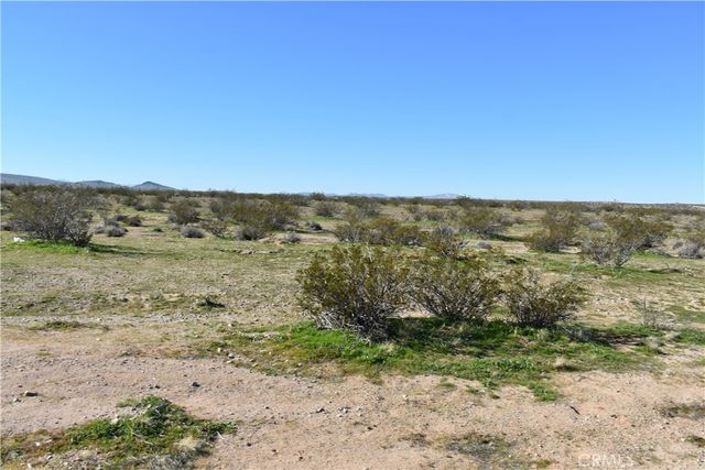25 Frontier, Helendale, CA 92342