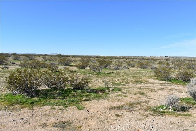 25 Frontier, Helendale, CA 92342