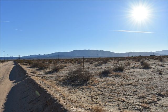 25 Frontier, Helendale, CA 92342