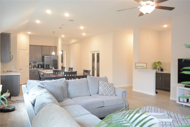 11441 WHITE RIVER Drive, Aubrey, TX 76227