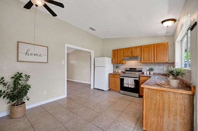 3307 Fern Rock Drive, La Porte, TX 77571