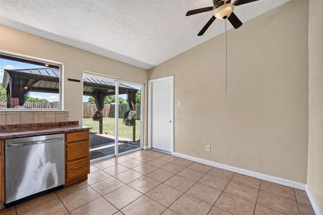 3307 Fern Rock Drive, La Porte, TX 77571