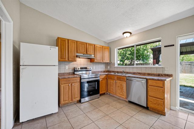 3307 Fern Rock Drive, La Porte, TX 77571
