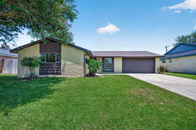 3307 Fern Rock Drive, La Porte, TX 77571
