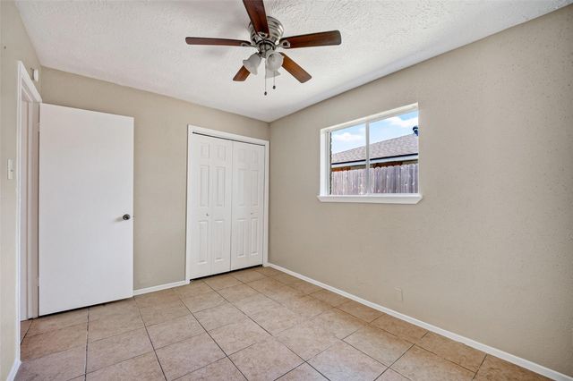 3307 Fern Rock Drive, La Porte, TX 77571