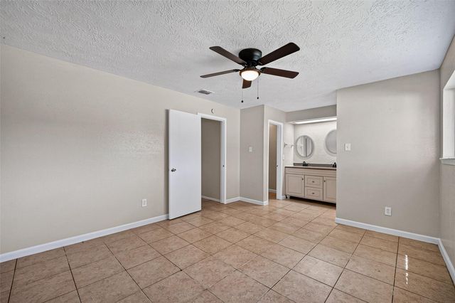 3307 Fern Rock Drive, La Porte, TX 77571