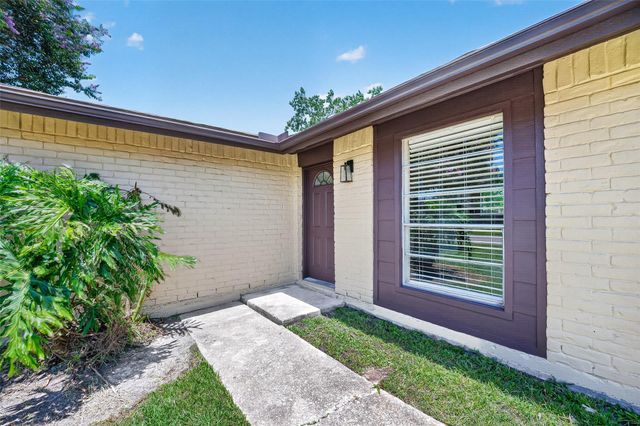 3307 Fern Rock Drive, La Porte, TX 77571
