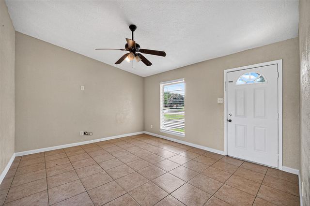 3307 Fern Rock Drive, La Porte, TX 77571