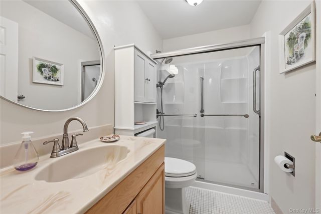 232 Blackpool Court F, Ridge, NY 11961