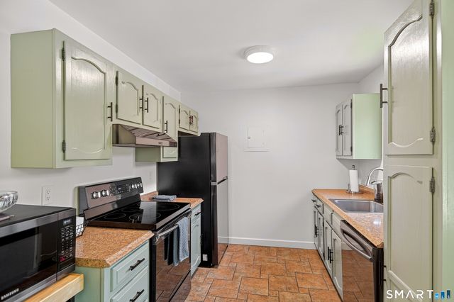 6 Rose Lane 1-4, Danbury, CT 06811