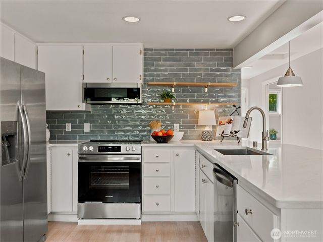 21822 92nd Avenue W, Edmonds, WA 98020