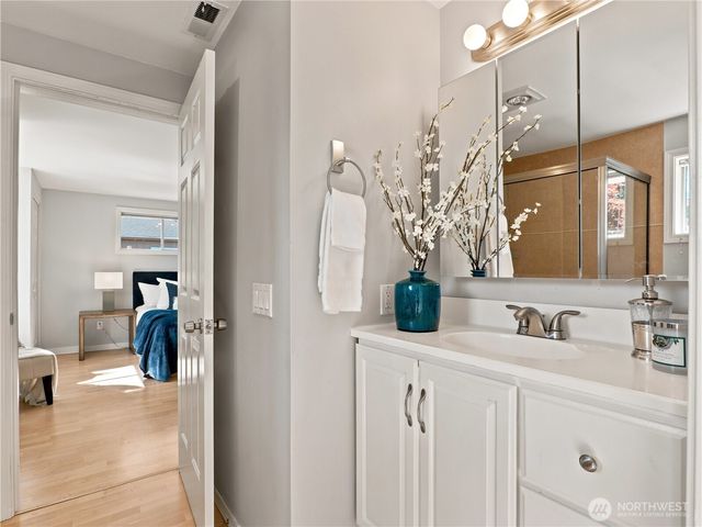 21822 92nd Avenue W, Edmonds, WA 98020