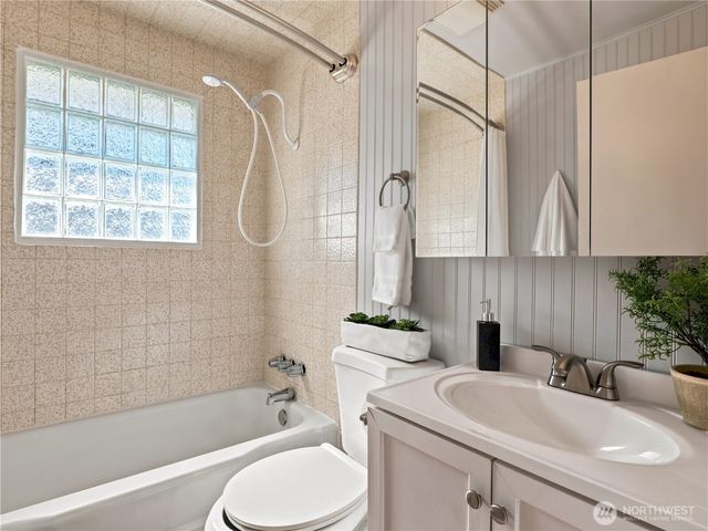 21822 92nd Avenue W, Edmonds, WA 98020