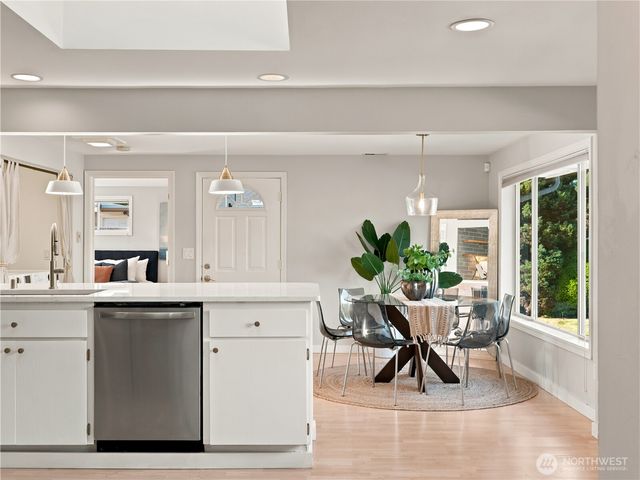 21822 92nd Avenue W, Edmonds, WA 98020