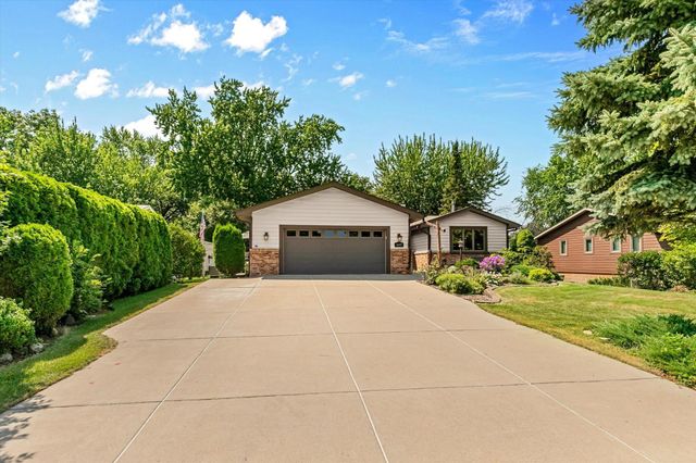 4657 Kent Street, Shoreview, MN 55126