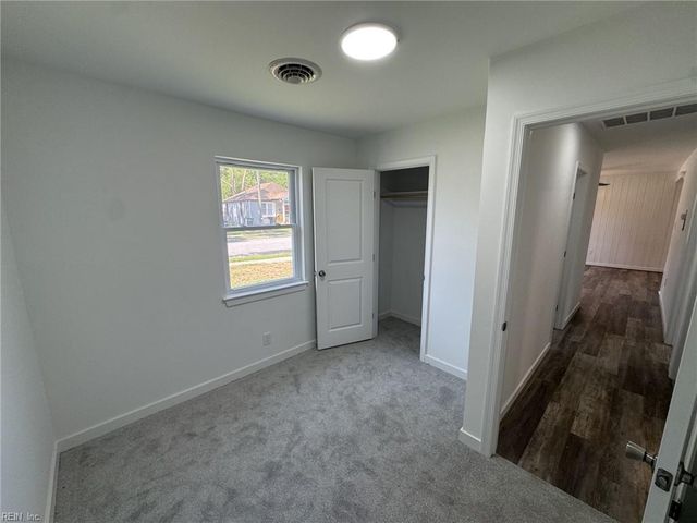 1018 Rowe ST, Hampton, VA 23669