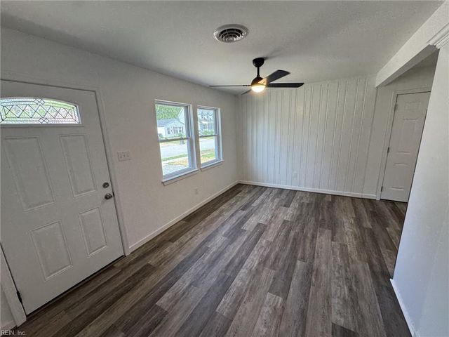1018 Rowe ST, Hampton, VA 23669