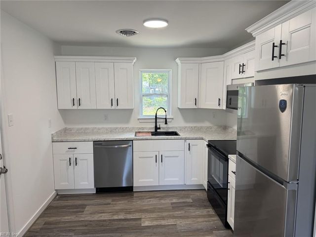 1018 Rowe ST, Hampton, VA 23669