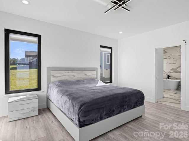 1026 Hillside Ridge Road, Candler, NC 28715