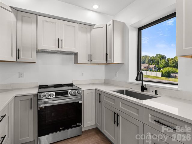 1026 Hillside Ridge Road, Candler, NC 28715