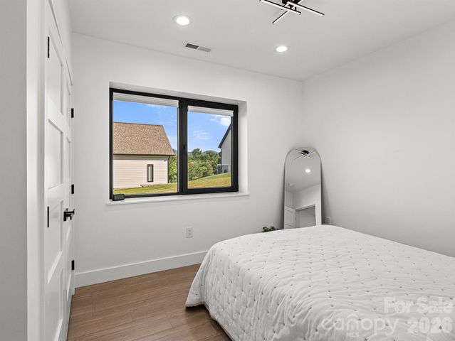 1026 Hillside Ridge Road, Candler, NC 28715
