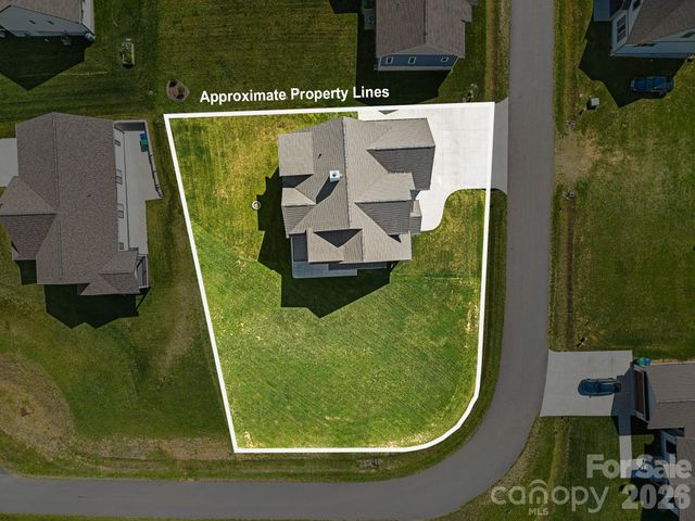 1026 Hillside Ridge Road, Candler, NC 28715