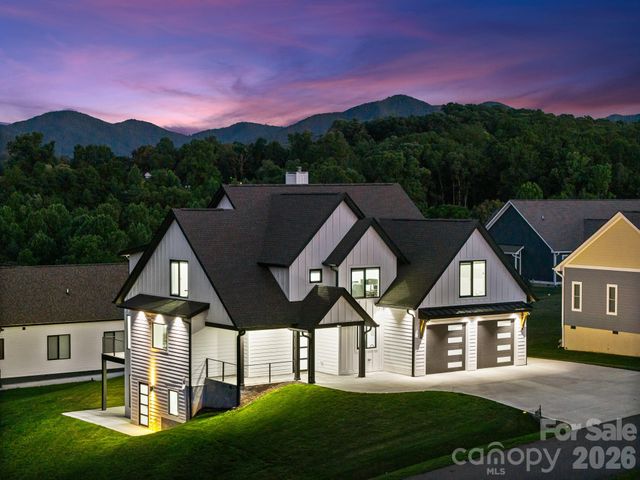 1026 Hillside Ridge Road, Candler, NC 28715