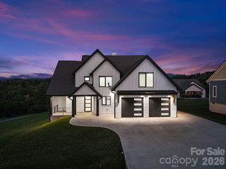 1026 Hillside Ridge Road, Candler, NC 28715