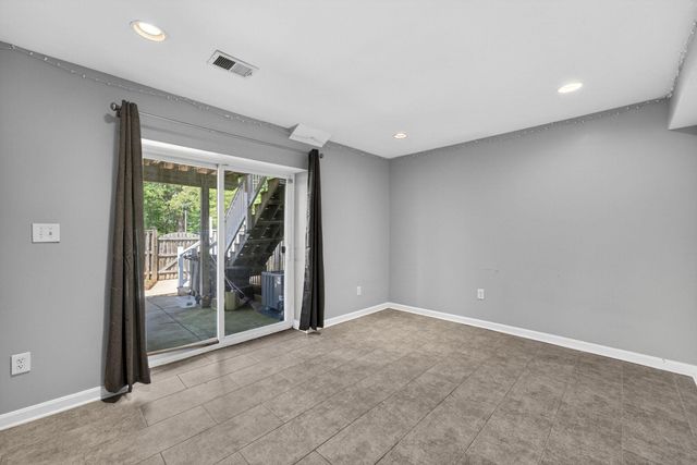 8636 NEWTON PL, Manassas, VA 20111